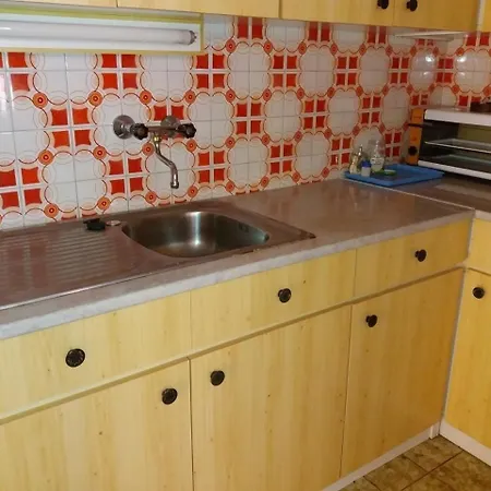 Tolles In Fonyd Mit Terrasse, Grill Und Garten Holiday home